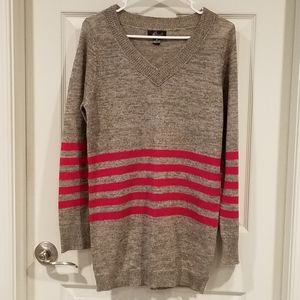 Maternity sweater, size medium